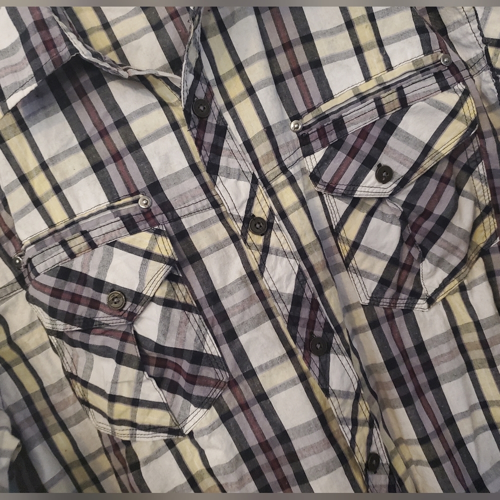 Mens long sleeve button up🍒 - Picture 7 of 11